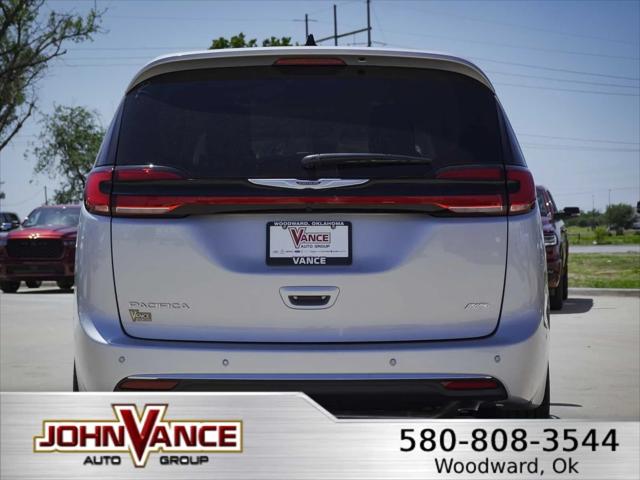 2024 Chrysler Pacifica PACIFICA TOURING L AWD