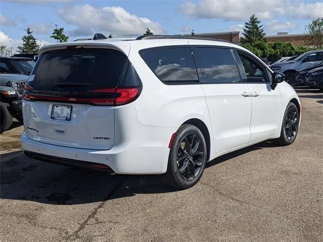 2024 Chrysler Pacifica PACIFICA LIMITED