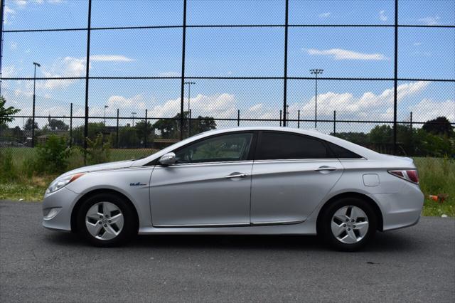 2012 Hyundai Sonata Hybrid Base 4dr Sedan
