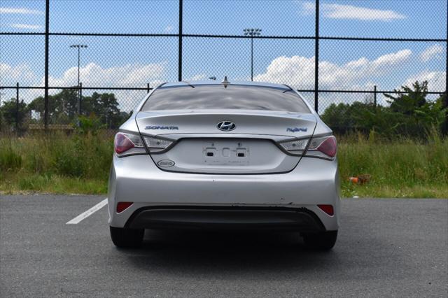 2012 Hyundai Sonata Hybrid Base 4dr Sedan