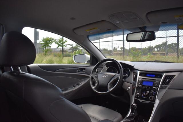 2012 Hyundai Sonata Hybrid Base 4dr Sedan