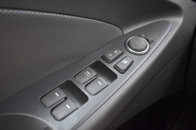 2012 Hyundai Sonata Hybrid Base 4dr Sedan