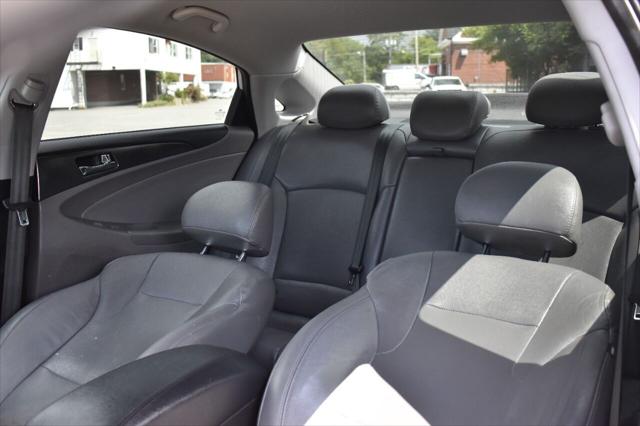2012 Hyundai Sonata Hybrid Base 4dr Sedan