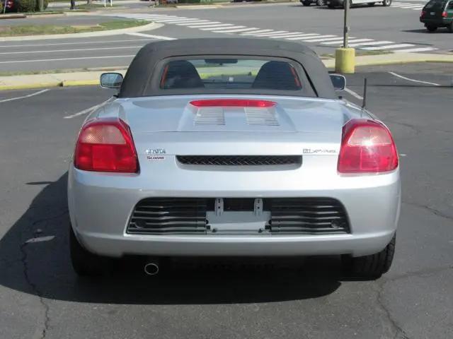 2002 Toyota MR2 Spyder Base