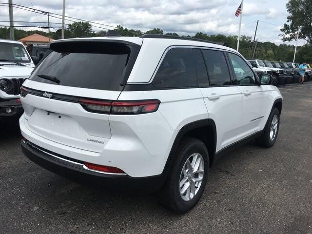 2024 Jeep Grand Cherokee GRAND CHEROKEE LAREDO X 4X4