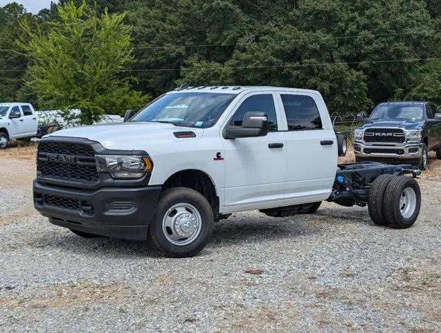 2024 RAM Ram 3500 Chassis Cab RAM 3500 TRADESMAN CREW CAB CHASSIS 4X4 60 CA