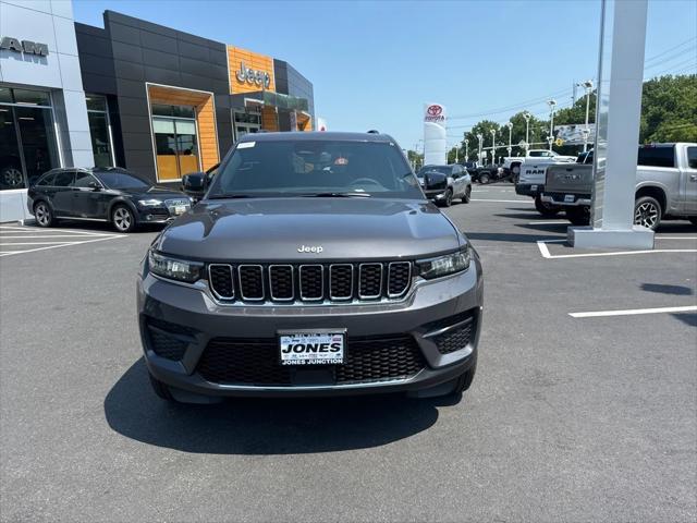 2024 Jeep Grand Cherokee GRAND CHEROKEE LAREDO X 4X4