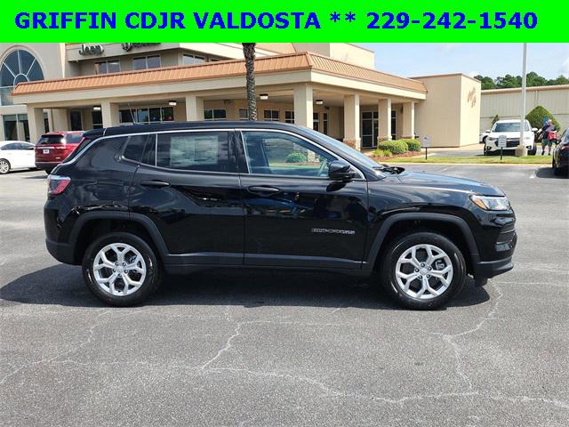 2024 Jeep Compass COMPASS SPORT 4X4