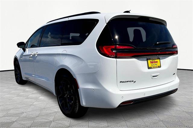 2024 Chrysler Pacifica PACIFICA TOURING L AWD