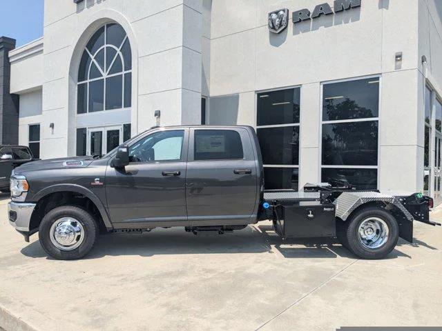 2024 RAM Ram 3500 Chassis Cab RAM 3500 TRADESMAN CREW CAB CHASSIS 4X4 60 CA