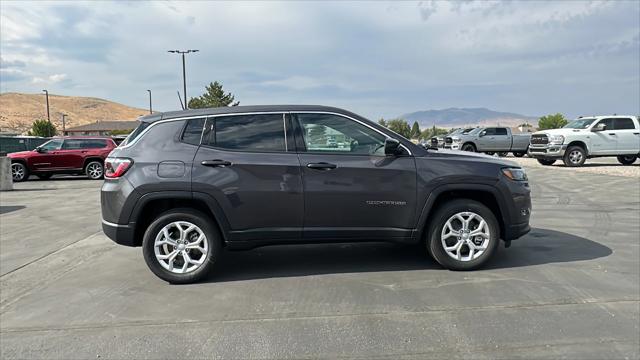 2024 Jeep Compass COMPASS SPORT 4X4