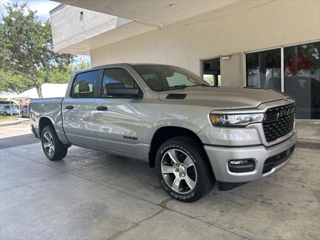 2025 RAM Ram 1500 RAM 1500 TRADESMAN CREW CAB 4X4 57 BOX