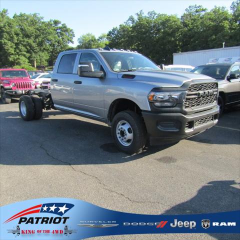 2024 RAM Ram 3500 Chassis Cab RAM 3500 TRADESMAN CREW CAB CHASSIS 4X4 60 CA