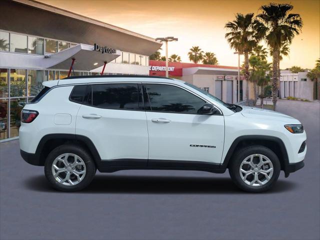 2024 Jeep Compass COMPASS LATITUDE 4X4