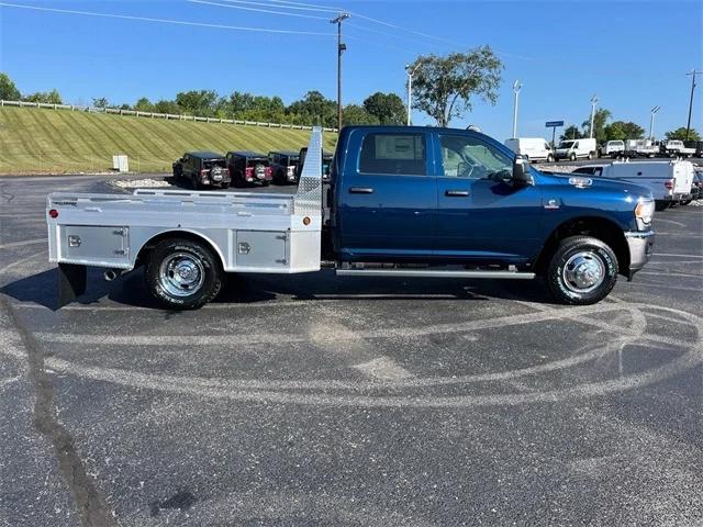 2024 RAM Ram 3500 Chassis Cab RAM 3500 TRADESMAN CREW CAB CHASSIS 4X4 60 CA