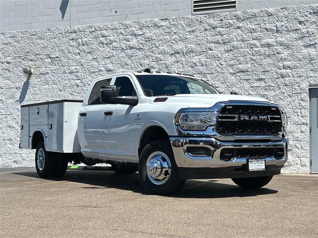 2024 RAM Ram 3500 Chassis Cab RAM 3500 TRADESMAN CREW CAB CHASSIS 4X4 60 CA