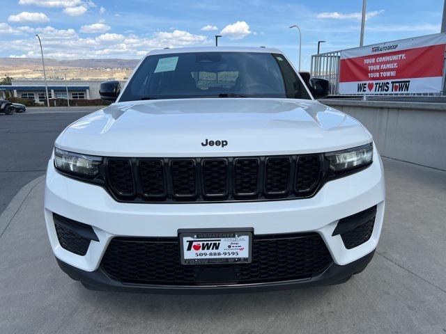 2023 Jeep Grand Cherokee Altitude 4x4