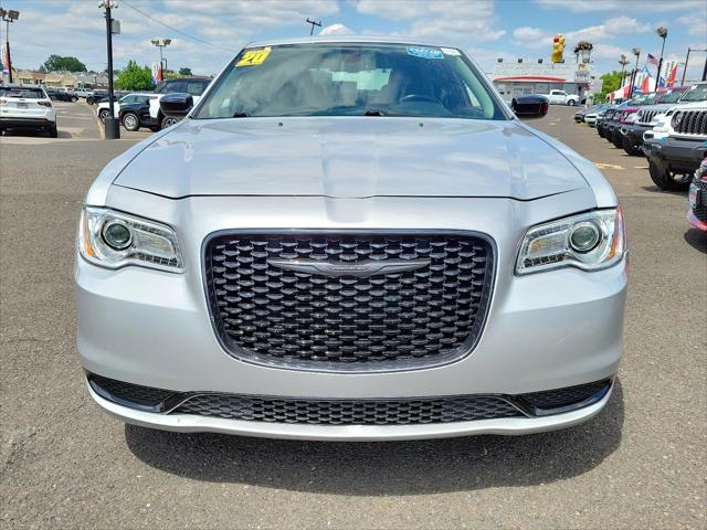 2020 Chrysler 300 Touring