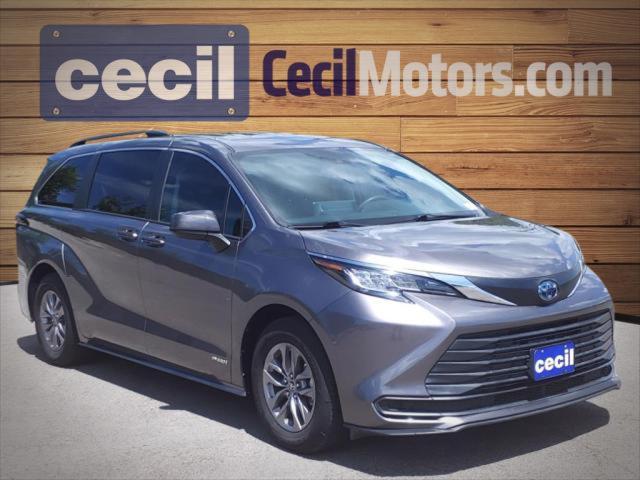 2021 Toyota Sienna LE