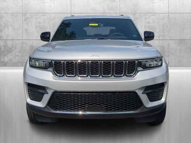 2024 Jeep Grand Cherokee GRAND CHEROKEE LAREDO X 4X2