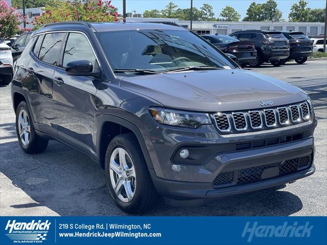 2024 Jeep Compass COMPASS LATITUDE 4X4