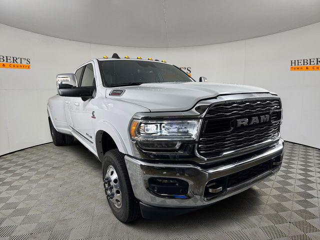 2024 RAM Ram 3500 RAM 3500 LIMITED CREW CAB 4X4 8 BOX