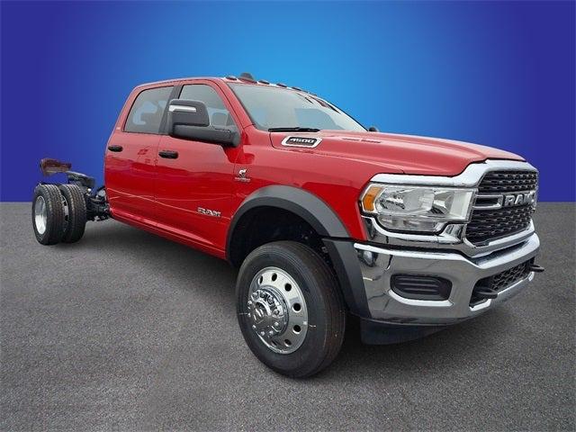2024 RAM Ram 4500 Chassis Cab RAM 4500 SLT CHASSIS CREW CAB 4X4 60 CA