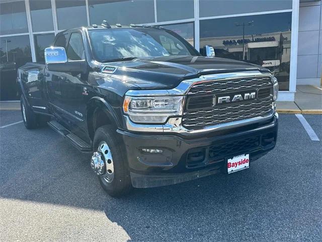 2024 RAM Ram 3500 RAM 3500 LIMITED CREW CAB 4X4 8 BOX