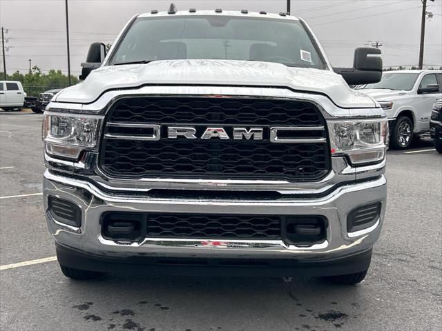 2024 RAM Ram 3500 Chassis Cab RAM 3500 TRADESMAN CREW CAB CHASSIS 4X4 60 CA