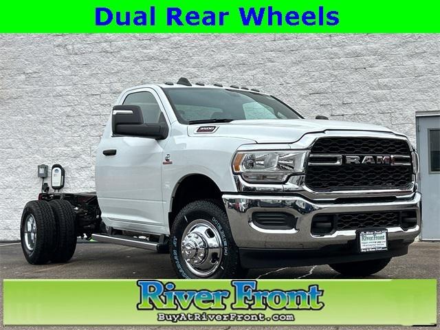 2024 RAM Ram 3500 Chassis Cab RAM 3500 TRADESMAN CHASSIS REGULAR CAB 4X4 60 CA