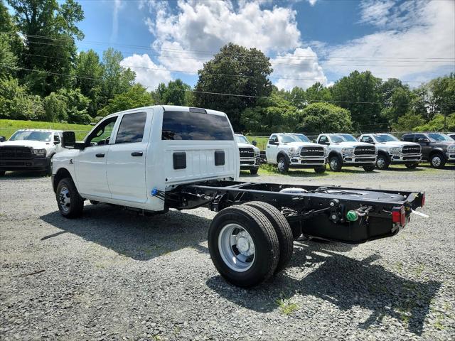 2024 RAM Ram 3500 Chassis Cab RAM 3500 TRADESMAN CREW CAB CHASSIS 4X4 60 CA