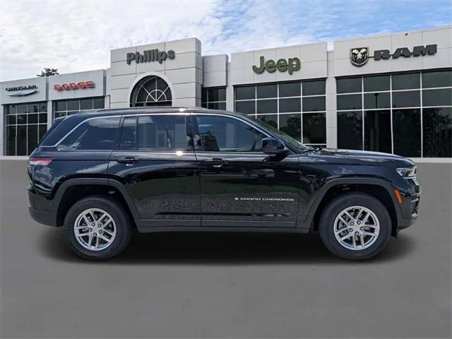 2024 Jeep Grand Cherokee GRAND CHEROKEE LAREDO X 4X2