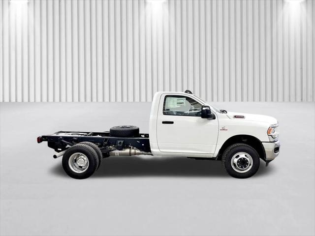 2024 RAM Ram 3500 Chassis Cab RAM 3500 TRADESMAN CHASSIS REGULAR CAB 4X4 60 CA