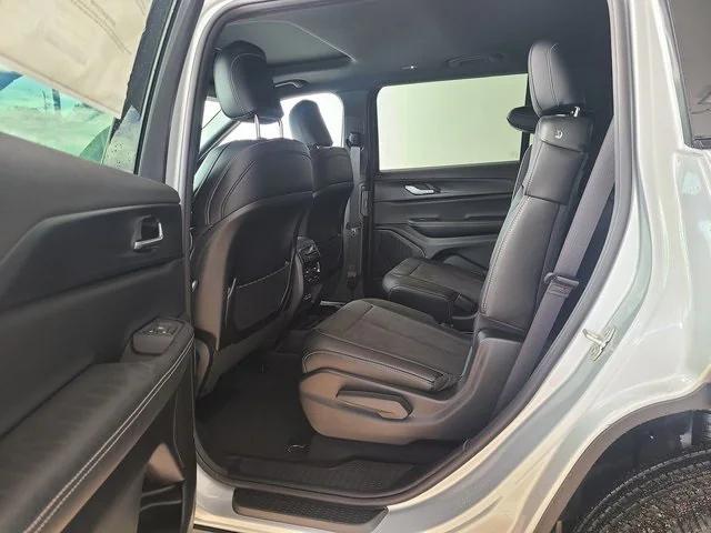 2024 Jeep Grand Cherokee GRAND CHEROKEE L ALTITUDE X 4X2