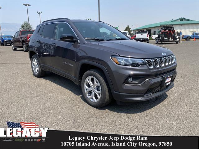 2024 Jeep Compass COMPASS LATITUDE 4X4