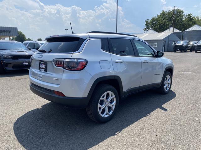 2024 Jeep Compass COMPASS LATITUDE 4X4