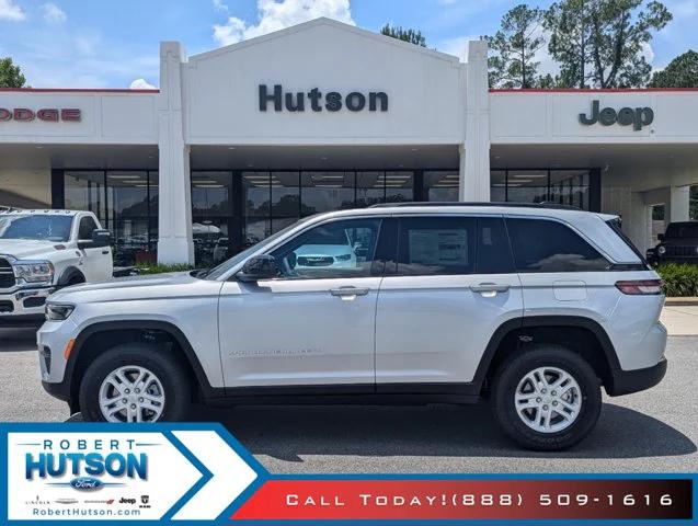 2024 Jeep Grand Cherokee GRAND CHEROKEE LAREDO 4X2