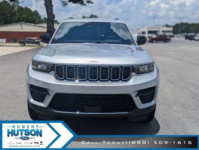 2024 Jeep Grand Cherokee GRAND CHEROKEE LAREDO 4X2