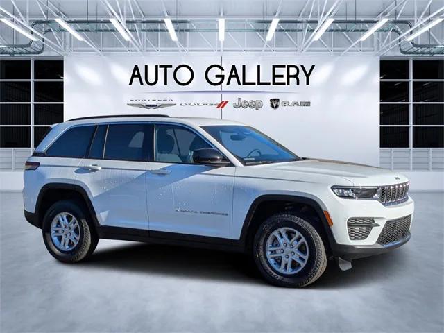 2024 Jeep Grand Cherokee GRAND CHEROKEE LAREDO 4X2