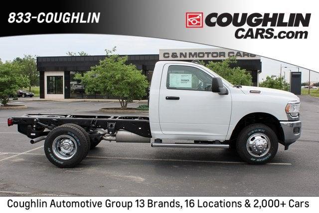 2024 RAM Ram 3500 Chassis Cab RAM 3500 TRADESMAN CHASSIS REGULAR CAB 4X4 60 CA 2024 RAM Ram 3500 Chassis Cab RAM 3500 TRADESMAN CHASSIS REGULAR CAB 4X4 60 CA