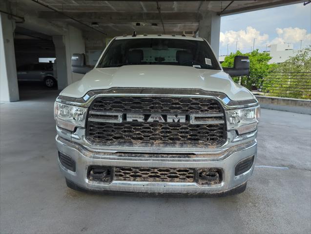 2024 RAM Ram 3500 Chassis Cab RAM 3500 TRADESMAN CREW CAB CHASSIS 4X4 60 CA