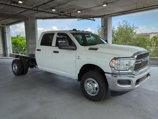 2024 RAM Ram 3500 Chassis Cab RAM 3500 TRADESMAN CREW CAB CHASSIS 4X4 60 CA