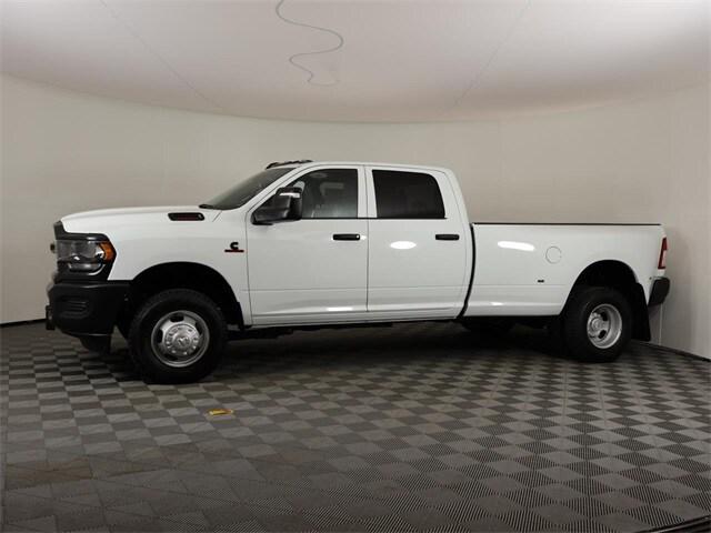 2024 RAM Ram 3500 RAM 3500 TRADESMAN CREW CAB 4X4 8 BOX