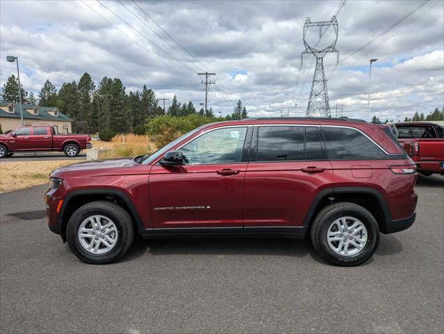 2024 Jeep Grand Cherokee GRAND CHEROKEE LAREDO 4X4