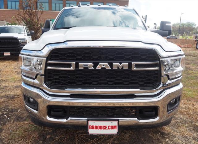 2024 RAM Ram 3500 Chassis Cab RAM 3500 TRADESMAN CREW CAB CHASSIS 4X4 60 CA