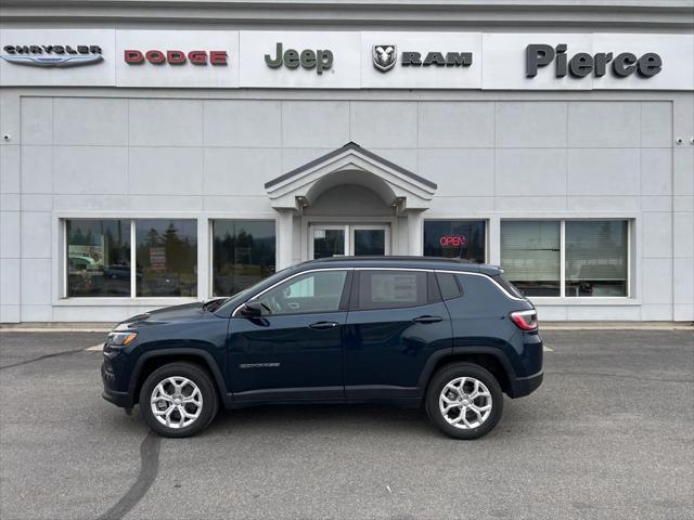 2024 Jeep Compass COMPASS LATITUDE 4X4