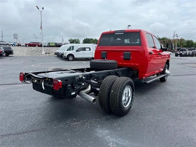 2024 RAM Ram 3500 Chassis Cab RAM 3500 TRADESMAN CREW CAB CHASSIS 4X4 60 CA