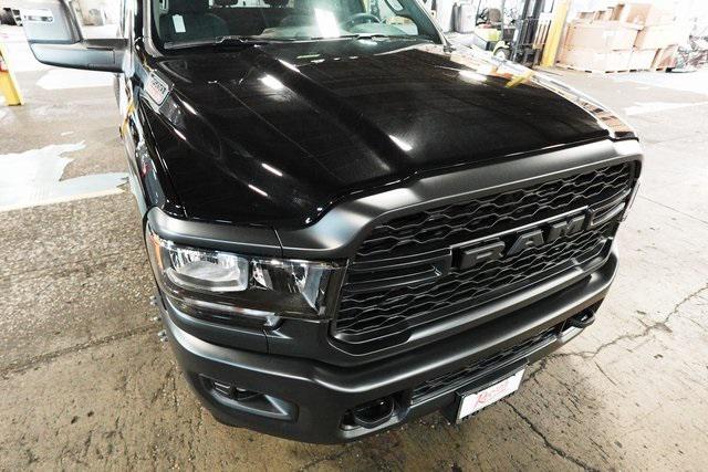 2024 RAM Ram 3500 Chassis Cab RAM 3500 TRADESMAN CREW CAB CHASSIS 4X4 60 CA