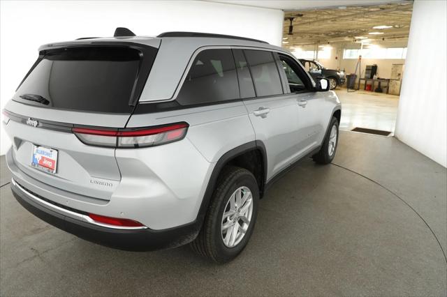 2024 Jeep Grand Cherokee GRAND CHEROKEE LAREDO X 4X2