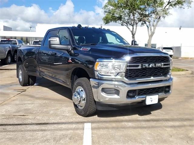 2024 RAM Ram 3500 RAM 3500 TRADESMAN CREW CAB 4X4 8 BOX